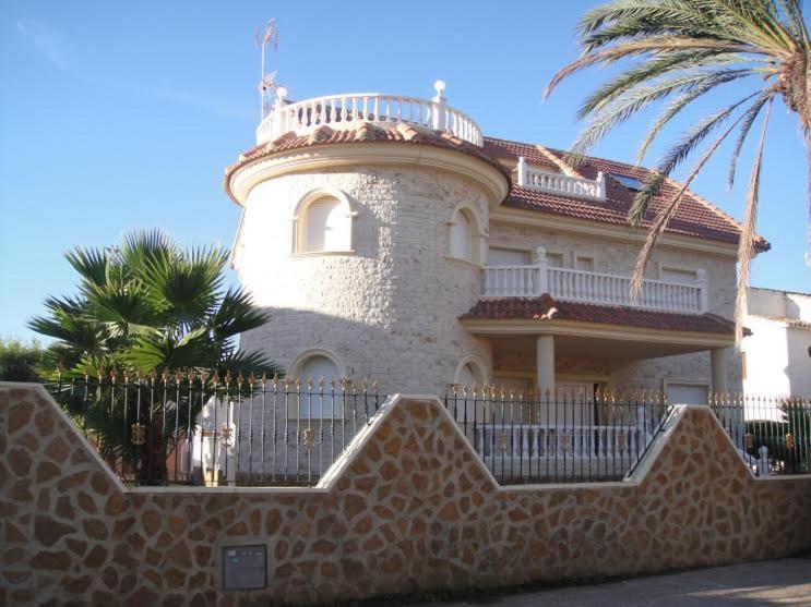 Chalet Muy Cerca De La Playa Con Piscina Privada Dehesa de Campoamor  Luaran gambar